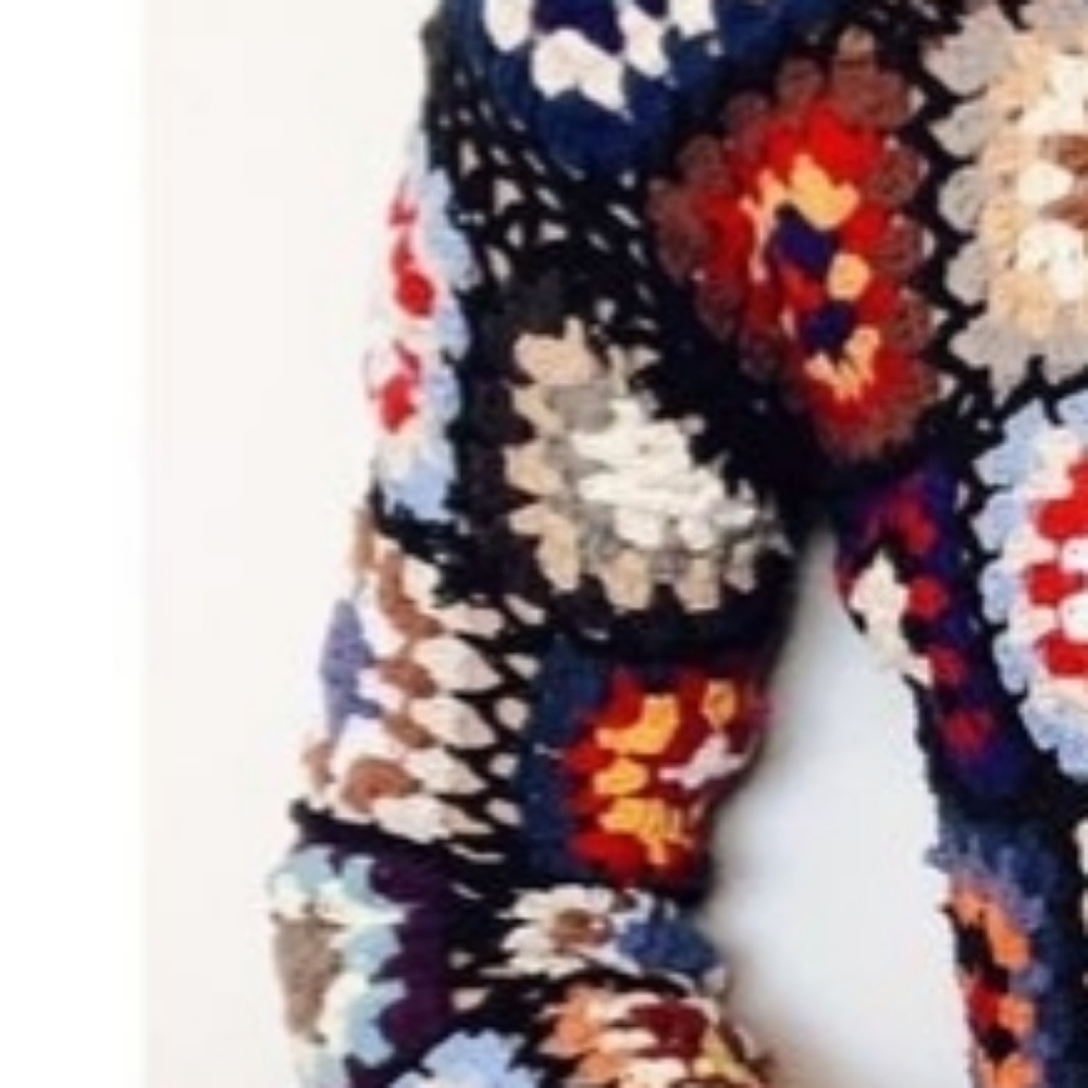 Hand Crafted Turtleneck Sweater - Picture 3 of 4